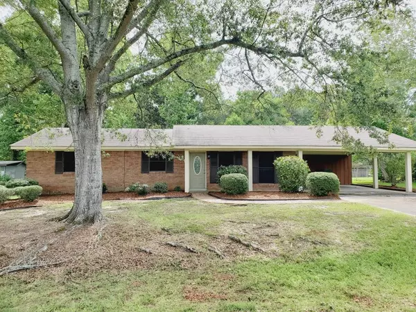 1103 Cowart Street, Monticello, MS 39654