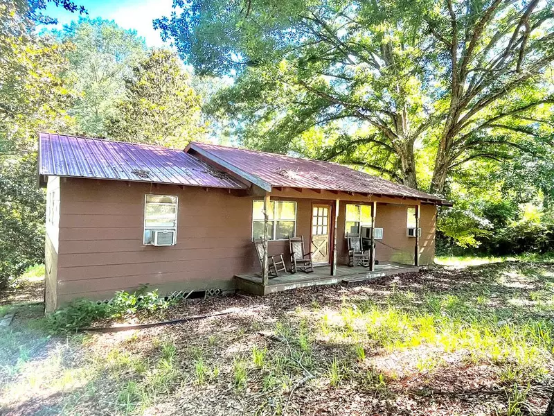 18 Stringer Cemetary Lane, Silver Creek, MS 39663