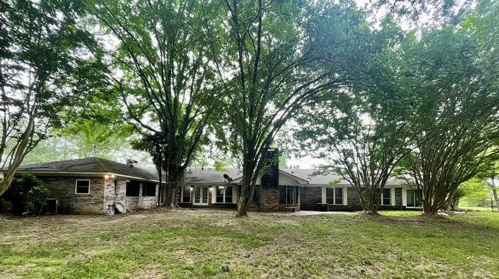 305 Garrett Road, Silver Creek, MS 39663