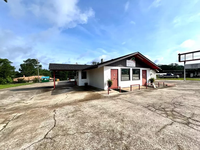 666 Highway 24, Centreville, MS 39631