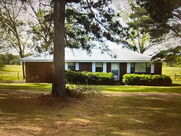 2259 Bogue Chitto Road, Smithdale, MS 39664