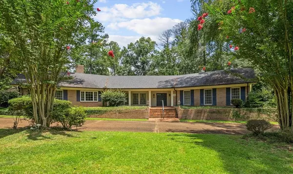 2420 Arrowhead Drive, Mccomb, MS 39648