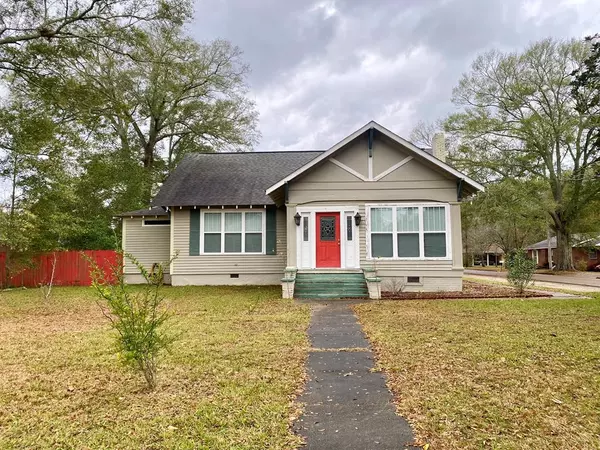 Columbia, MS 39429,943 N Main Street