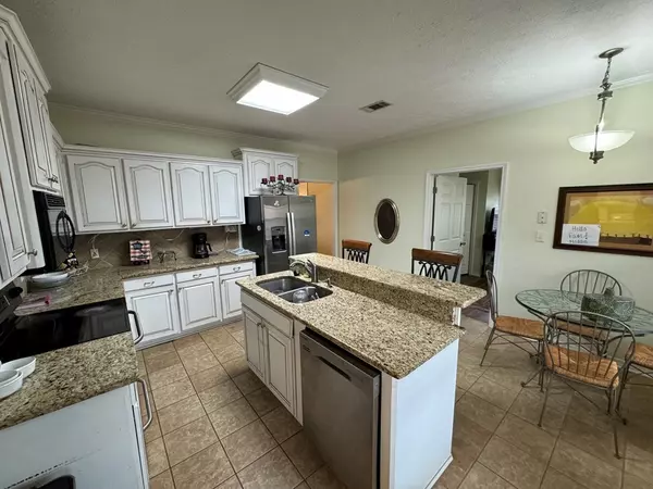 Brookhaven, MS 39601,618 Annawood Lane