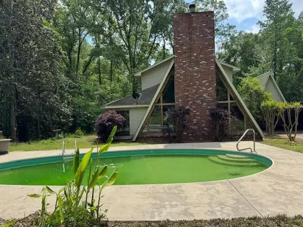 15 Longmire Road, Natchez, MS 39120