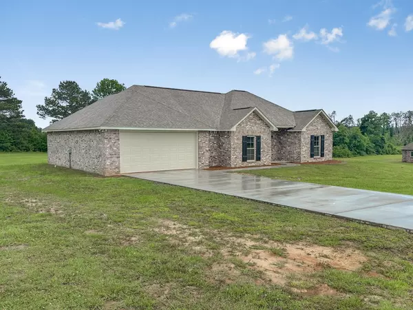 Summit, MS 39666,1064 Driftwood Road