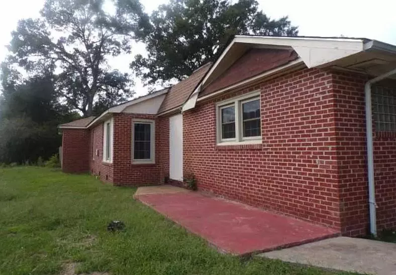 10525 Hwy 84, Mccall Creek, MS 39647