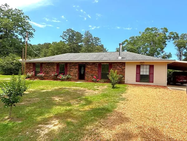1041 Fortenberry Circle, Mccomb, MS 39648