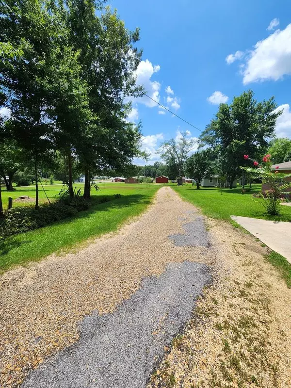 Sontag, MS 39665,13 Douglas Circle