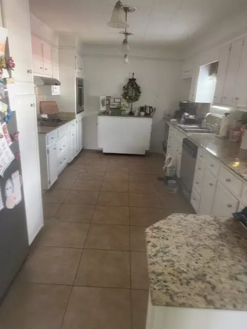 Brookhaven, MS 39601,402 Storm Avenue