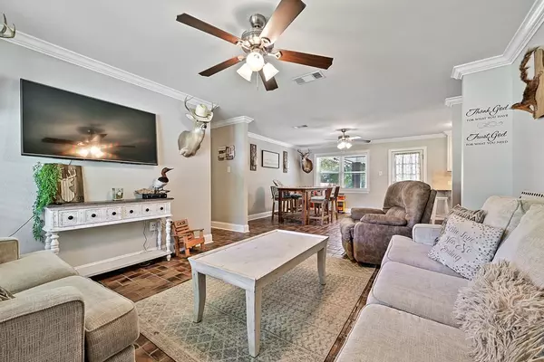 Greenwell Springs, LA,17126 Chickasaw Avenue