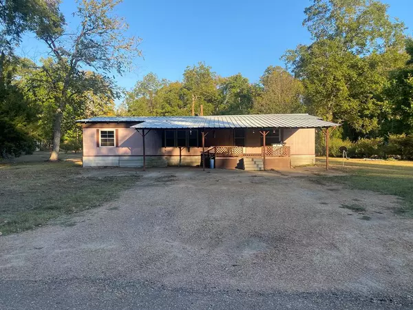 1002 Nichols Drive, Vidalia, LA 71373