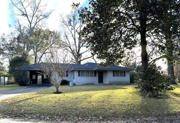 1110 Magnolia Avenue, Natchez, MS 39120