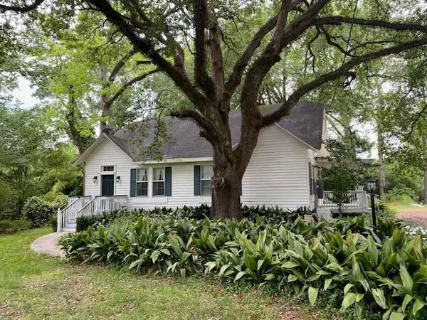 Woodville, MS 39669,608 Church Street