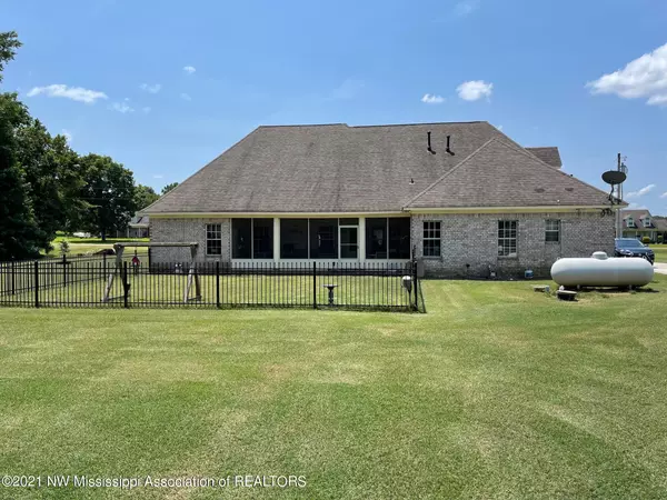 Hernando, MS 38632,0 N Lamar Place