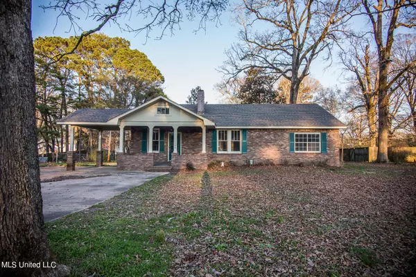 106 Camille Street, Senatobia, MS 38668