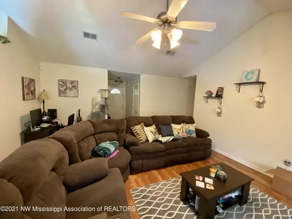 Walls, MS 38680,0 Bear Cove