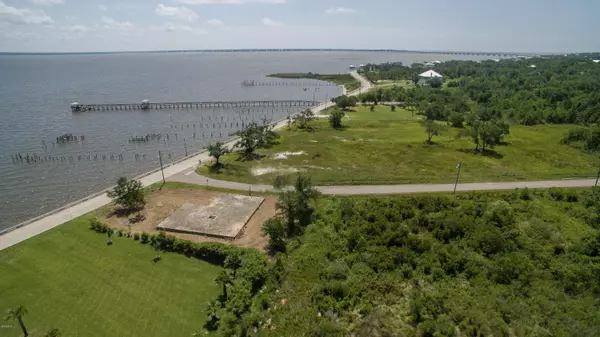 2002 N Beach Boulevard, Bay Saint Louis, MS 39520