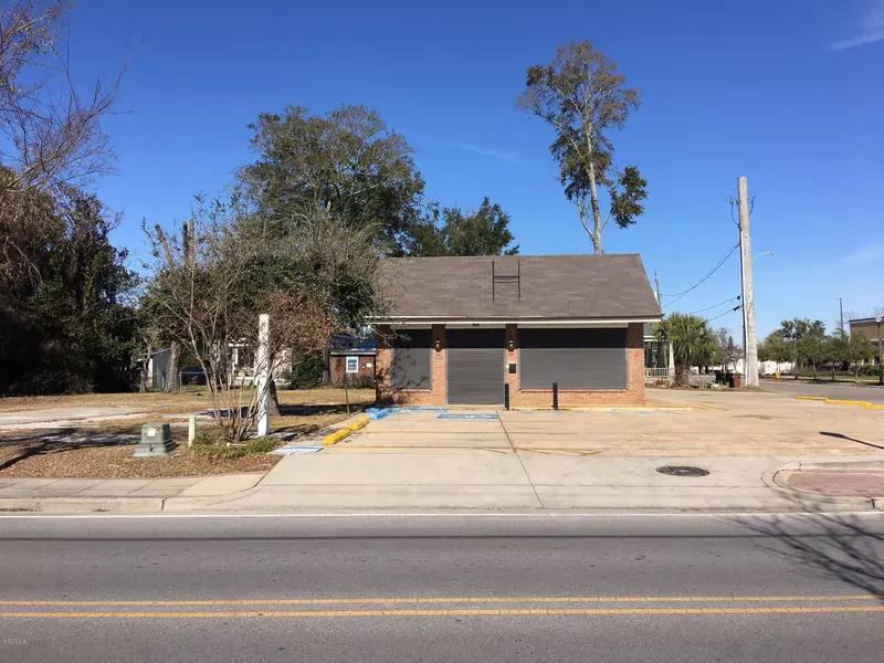 608 Howard Avenue, Biloxi, MS 39530