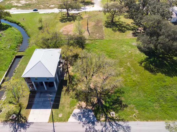 502 Gulf View Avenue, Long Beach, MS 39560