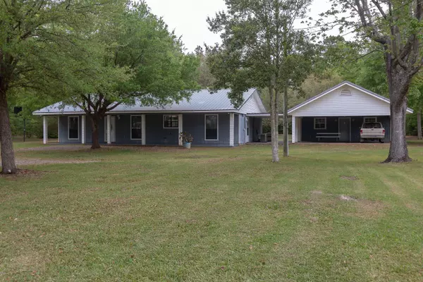 7268 Woolmarket Road, Biloxi, MS 39532