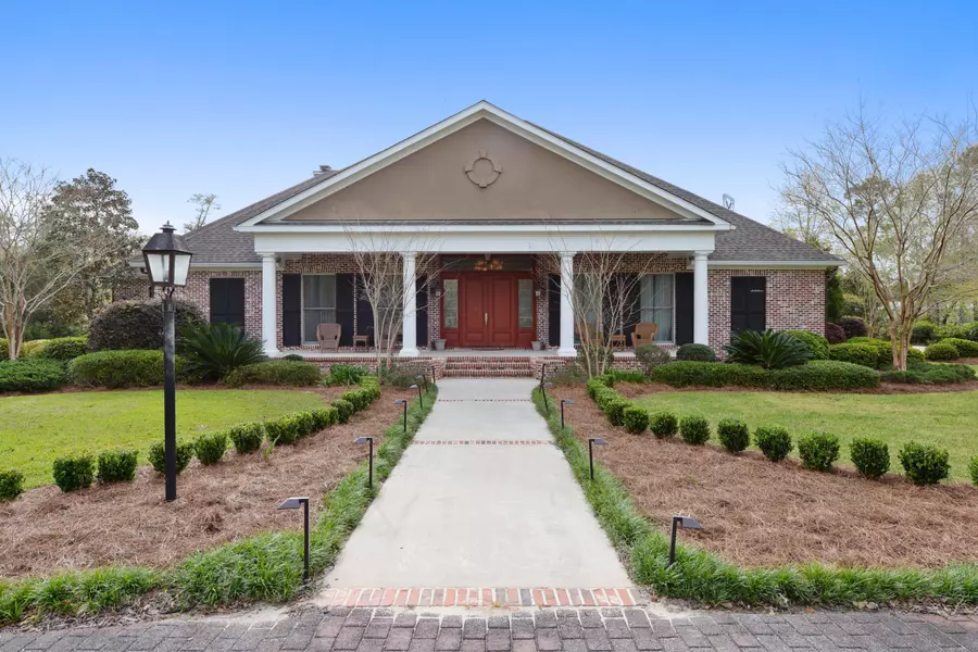 12096 Shorecrest Road, Biloxi, MS 39532