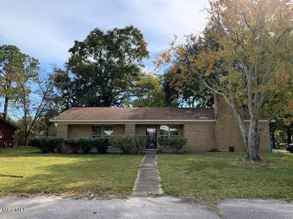 4702 Bronfair Avenue, Pascagoula, MS 39581