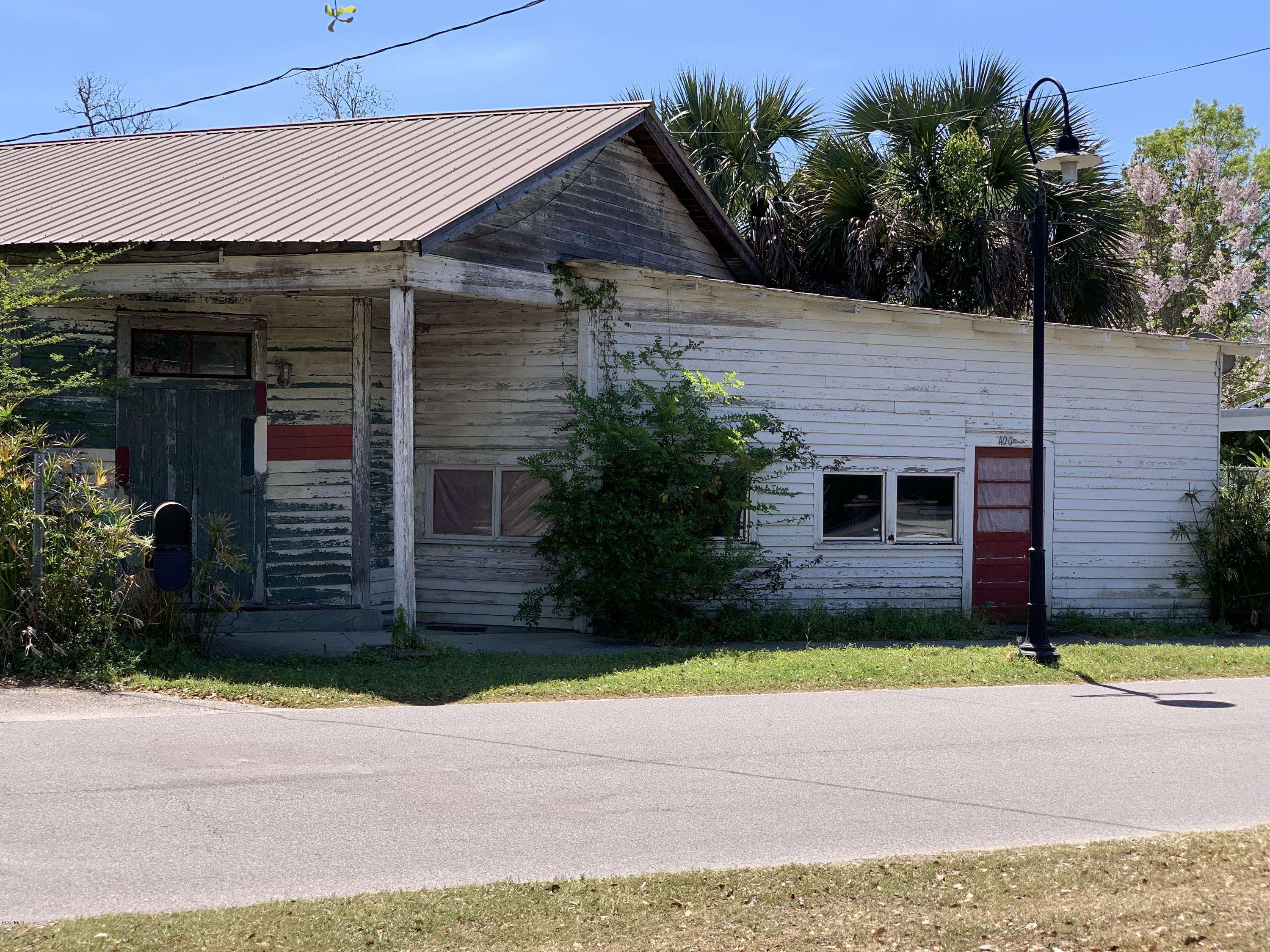 400 Blaize Avenue, Bay Saint Louis, MS 39520