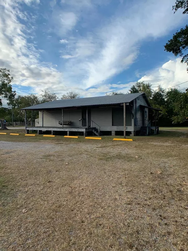 20100 Pineville Road, Long Beach, MS 39560