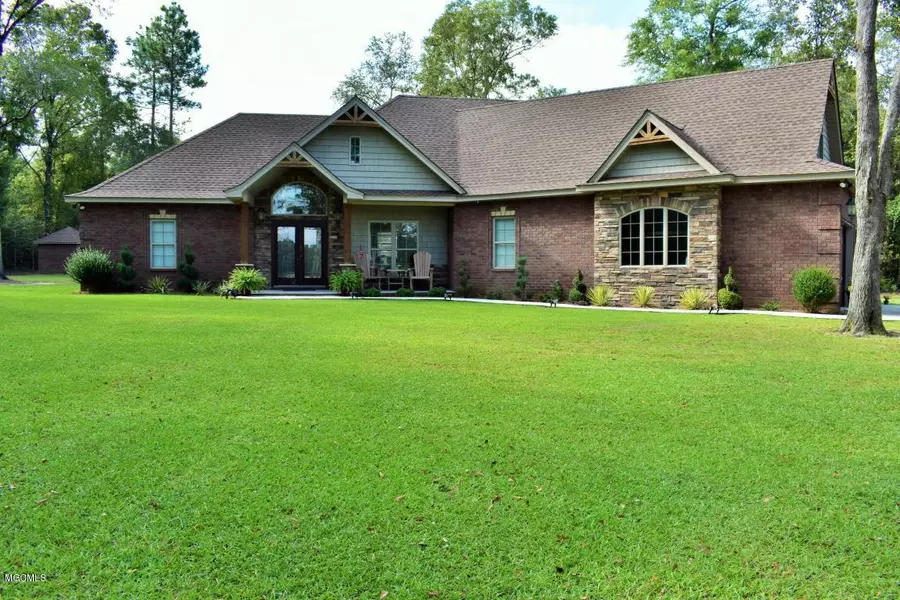 5425 Gavin Hamilton Road, Moss Point, MS 39562