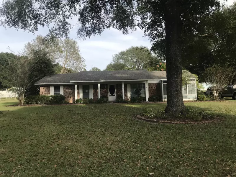 14016 Constitution Road, Moss Point, MS 39562