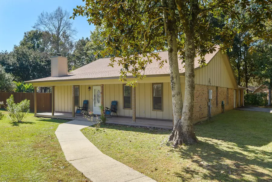 8513 Martin Bluff Road, Gautier, MS 39553