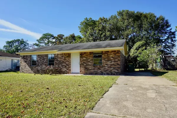 6613 Columbus Circle, Ocean Springs, MS 39564