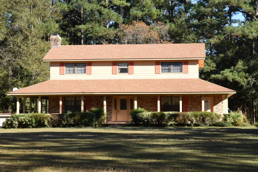 44 Blackledge (Home And 20 Acres) Drive, Richton, MS 39476