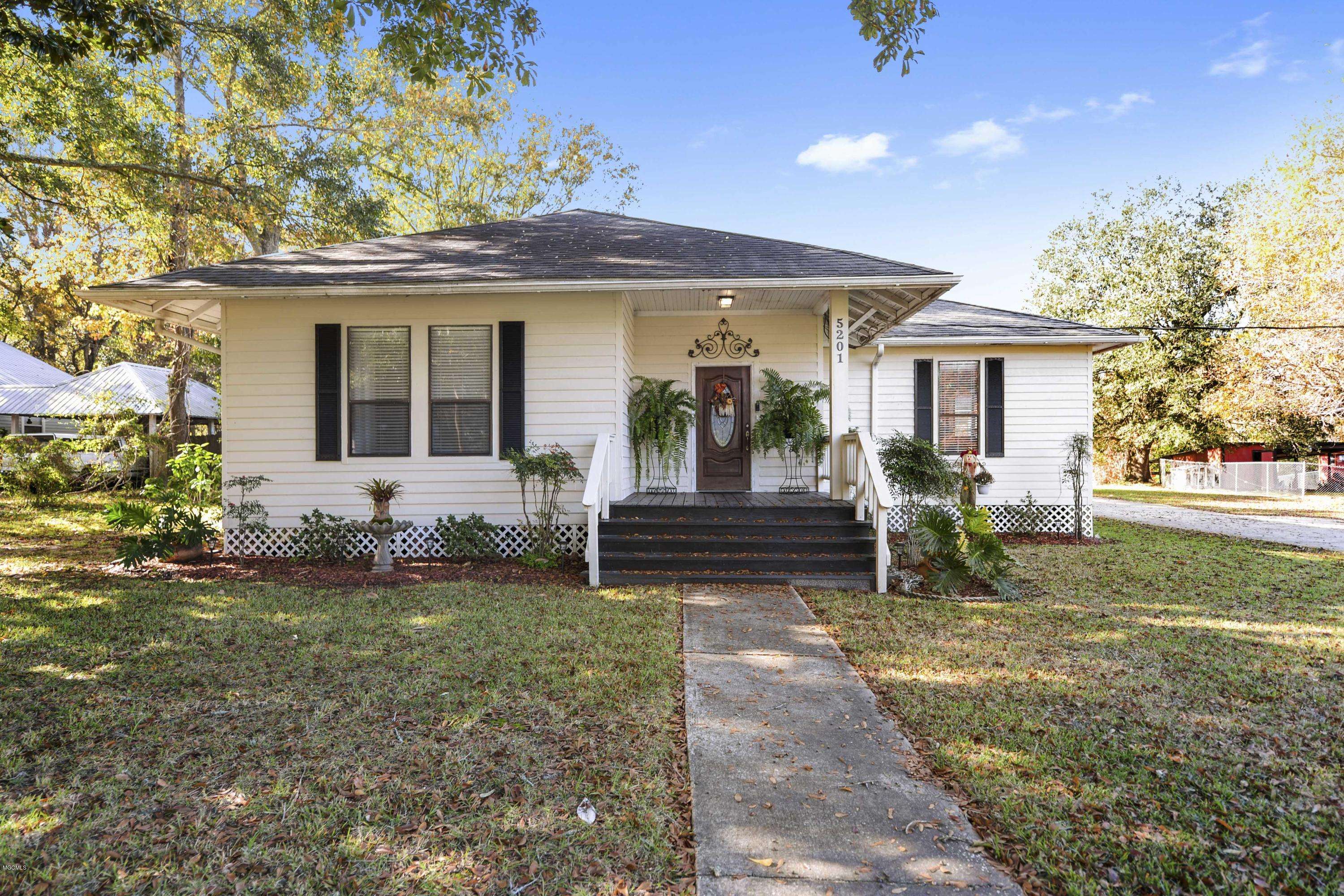 5201 Weems Street, Moss Point, MS 39563