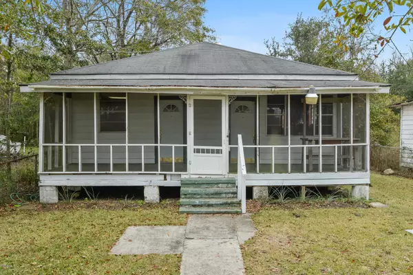309 Central Avenue, Bay Saint Louis, MS 39520