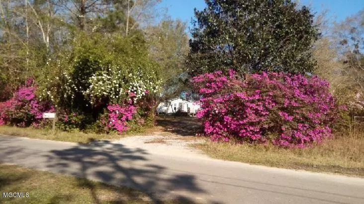 19264 Mark Drive, Saucier, MS 39574