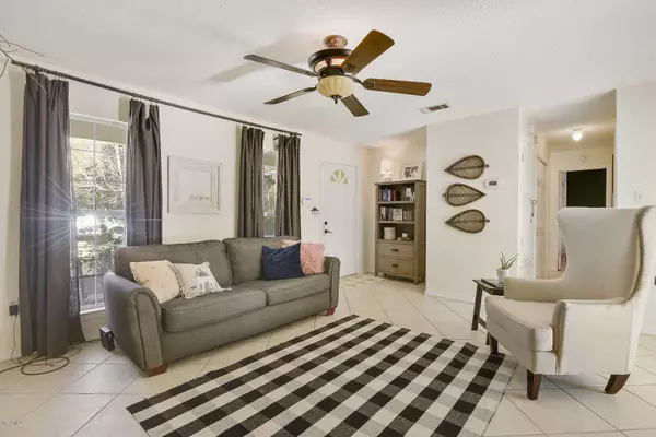 Ocean Springs, MS 39564,13001 Horseshoe Road