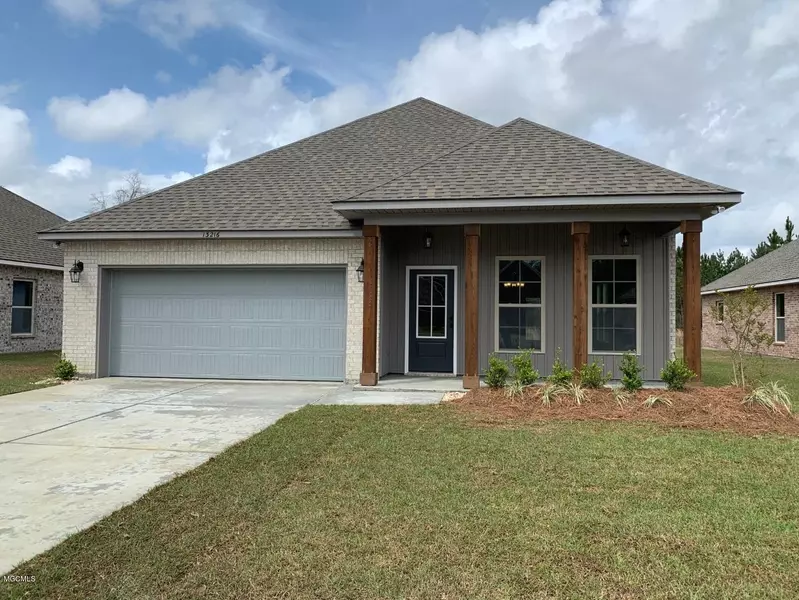 13216 W Jackson Lee Drive, Ocean Springs, MS 39564