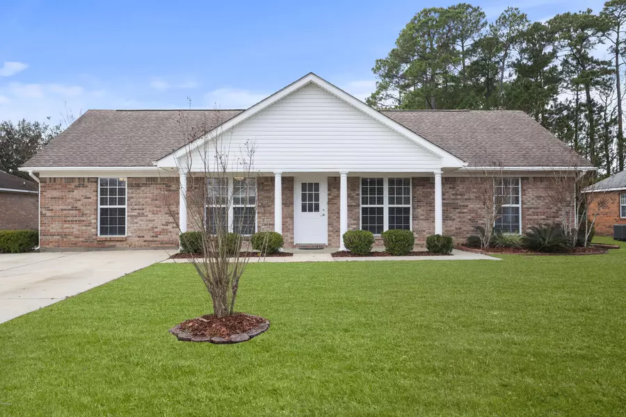 3601 N 8th Street, Ocean Springs, MS 39564