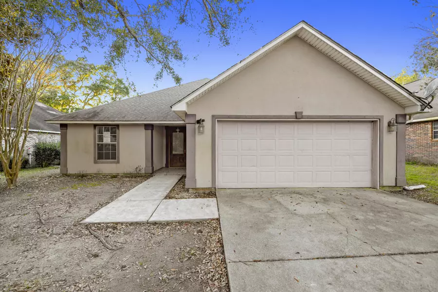 1513 Porpoise Drive, Ocean Springs, MS 39564