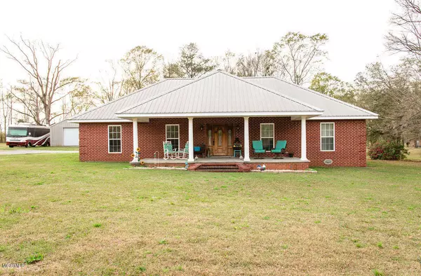 12920 Preacher Powell Road, Carriere, MS 39426