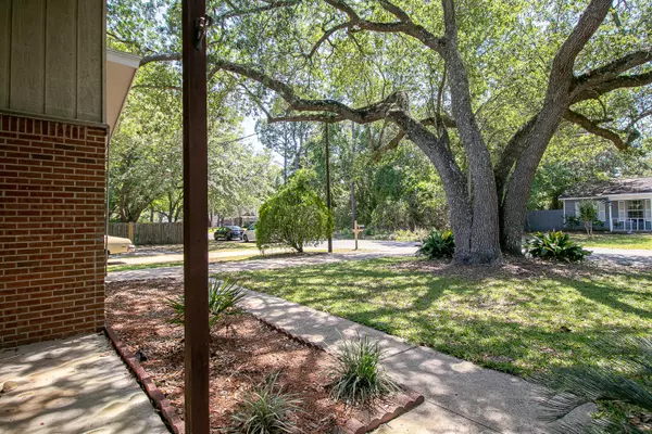 Ocean Springs, MS 39564,1512 S 10th Street