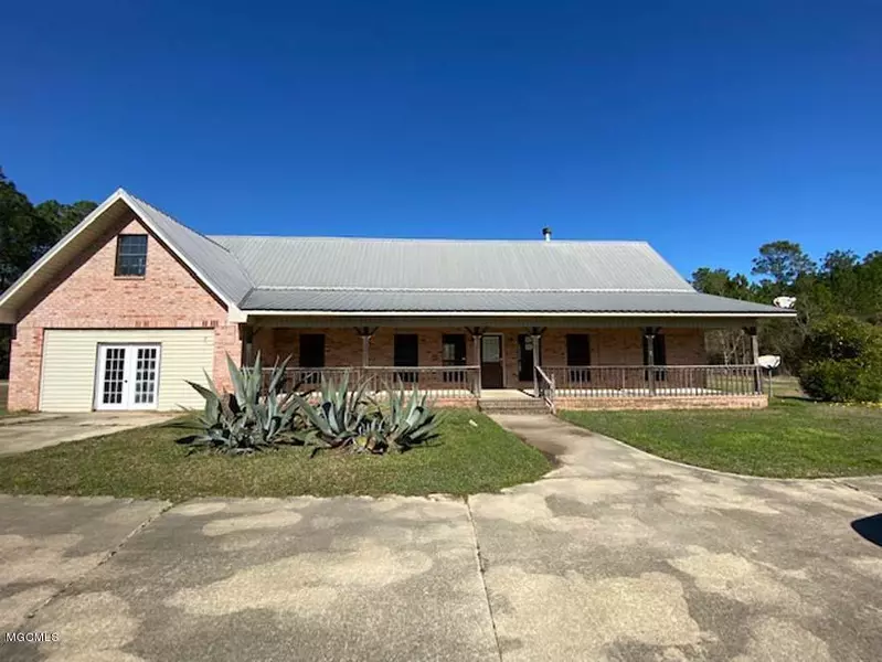 5310 C C Road, Saucier, MS 39574