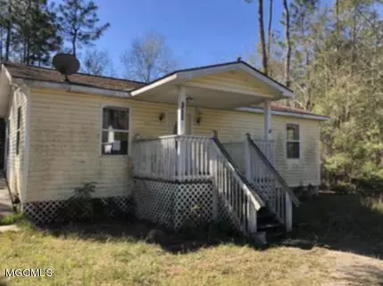 1427 Niagara Street, Waveland, MS 39576