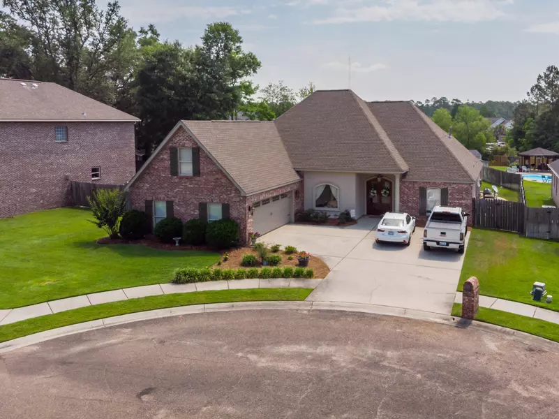 627 Charleston Lane, Long Beach, MS 39560