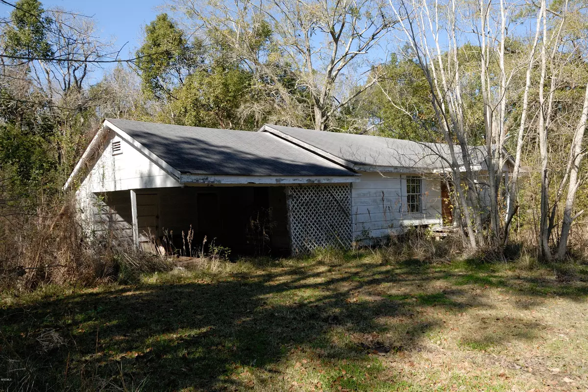 Moss Point, MS 39563,5013 Willow Street