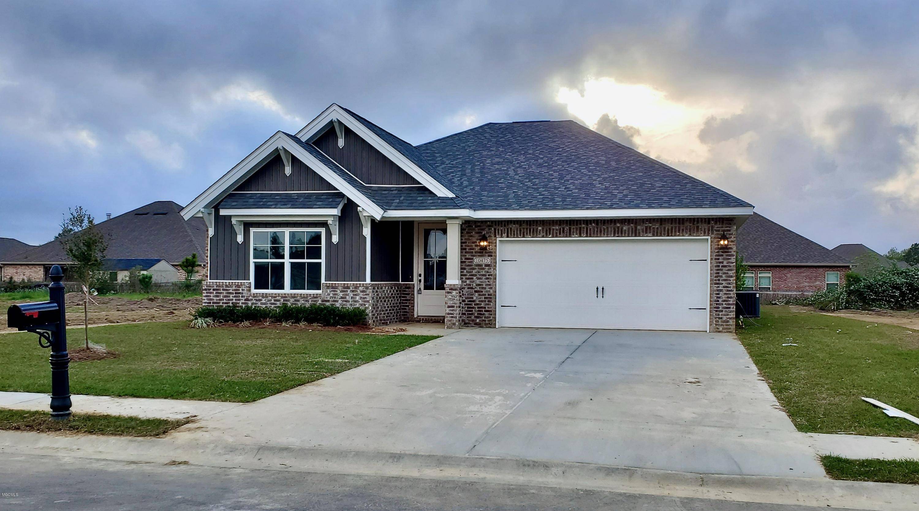 10475 W Landon Green Circle, Gulfport, MS 39503