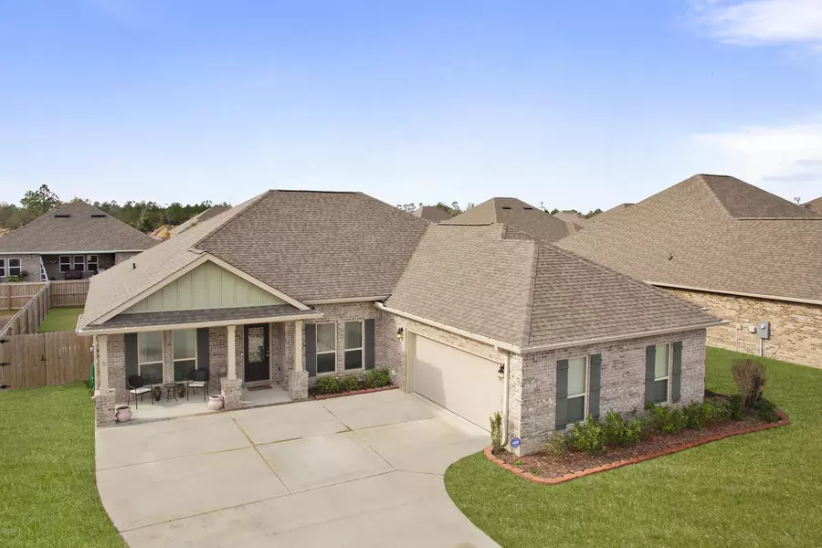 6553 Sugarcane Circle, Ocean Springs, MS 39564