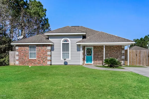 226 Dogwood Street, Waveland, MS 39576